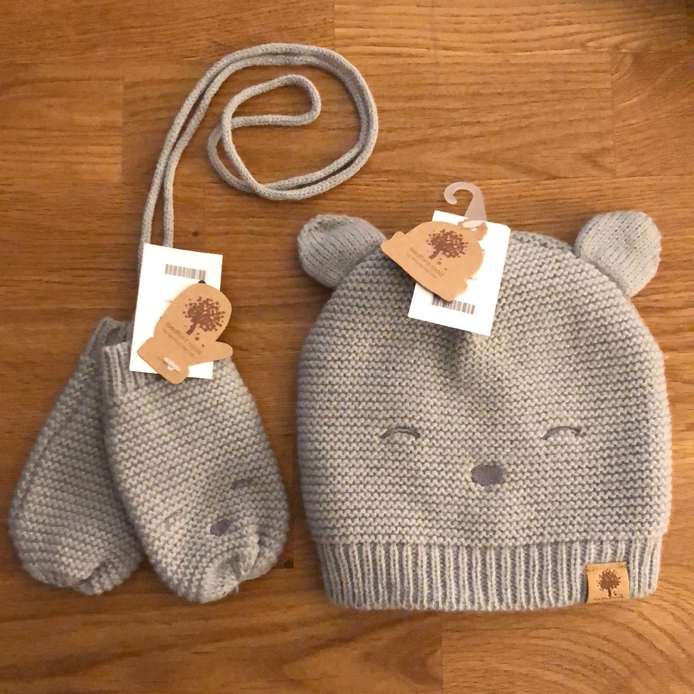 NWT Baby bear toque and mittens
